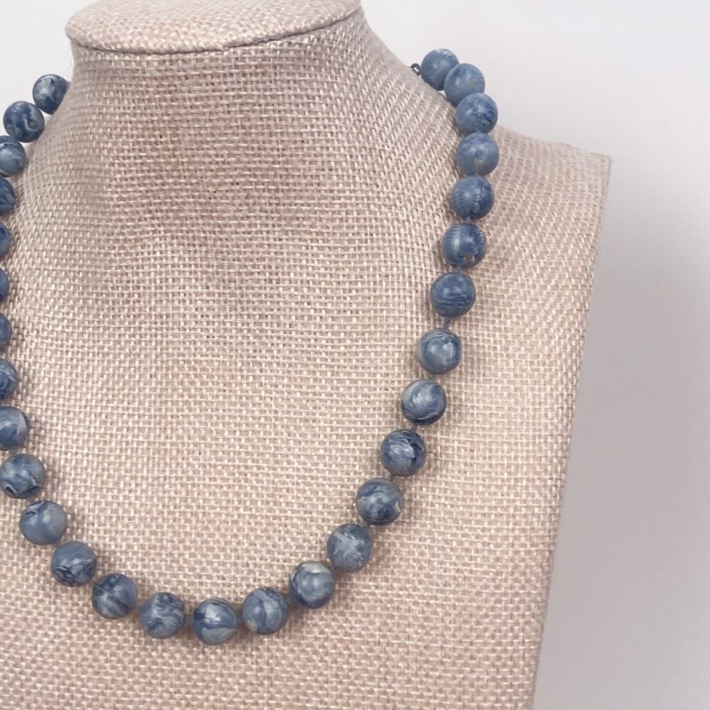 Blue Beaded Vintage Necklace - Picture 3 of 4